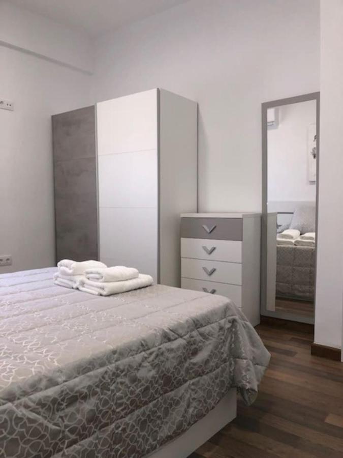 Rg Apartamentos Алмерия Екстериор снимка